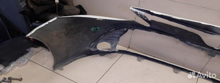 Бампер передний Toyota Camry