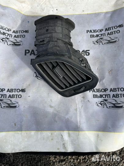 Дефлектор левый Hyundai Ix35 2.0 G4KD 2WD МКПП