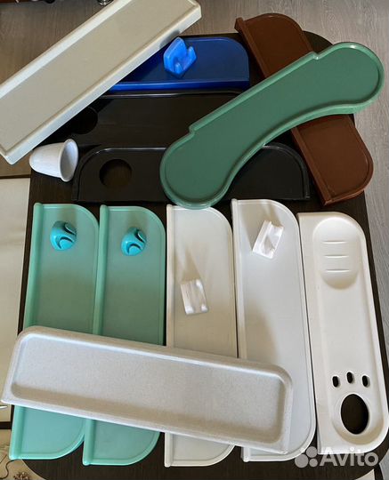 Полочки в ванну с крючками и без них