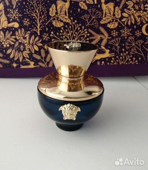 Парфюмированная вода versace