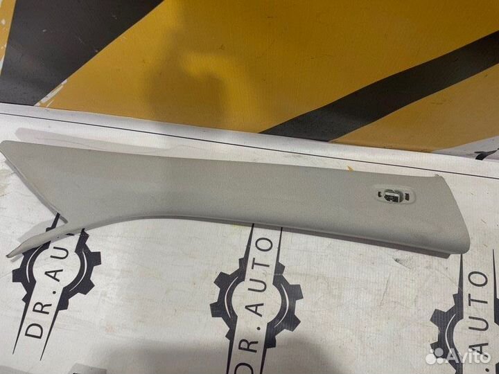 Обшивка стойки правая. Mercedes E W213 654.920