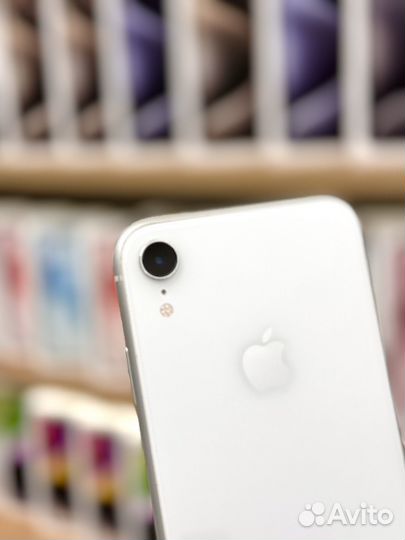 iPhone Xr, 64 ГБ