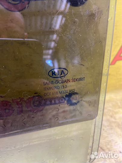 Стекло заднее левое Kia Sportage SL G4KD 2013
