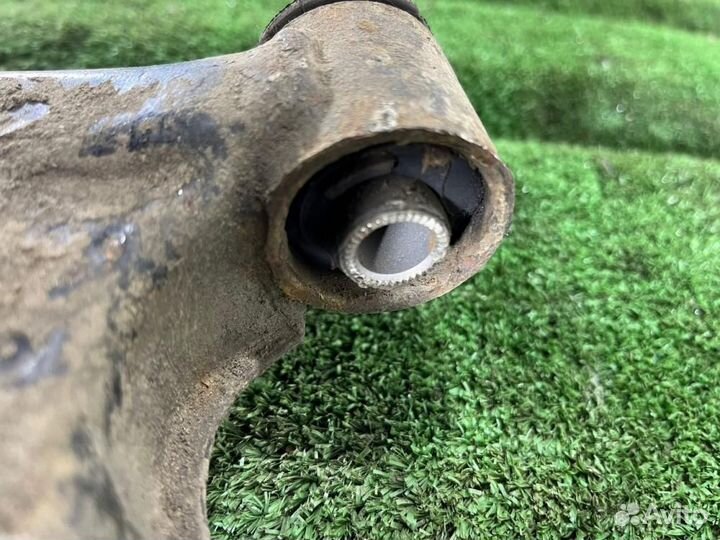 Рычаг передний левый Hyundai Sonata 3 1993 - 1996