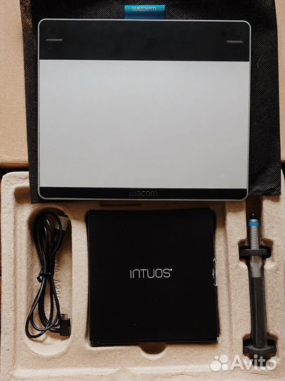 Графический планшет Wacom Intuos Pen&Touch Small