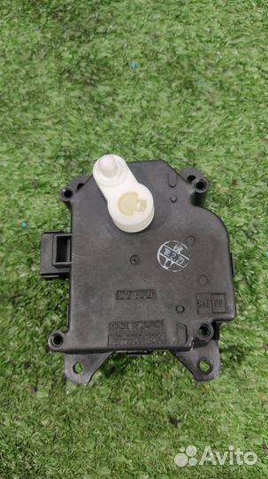 Моторчик заслонки печки Lexus RX400H 2007