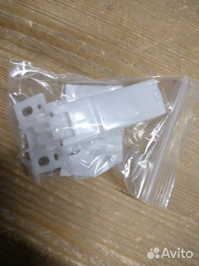 FL4-2051/ FL3-1430 Шарнир (петля) ADF (автоподатчи