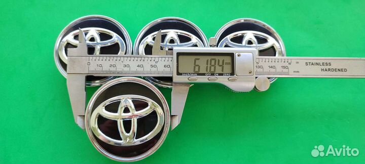 Колпачки на литые диски Toyota 62 mm 4шт