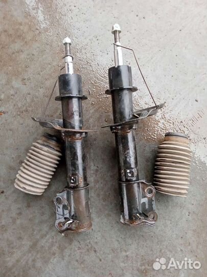 Амортизаторы передние