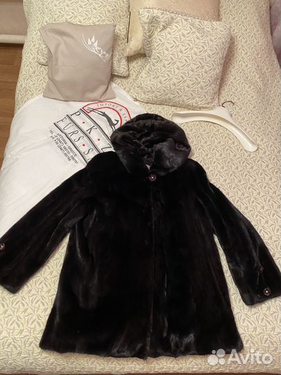 Шуба норковая blackglama 52 р-р