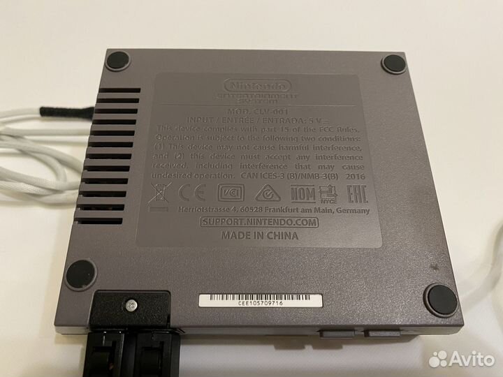 Nes classic mini оригинальный + второй контроллер