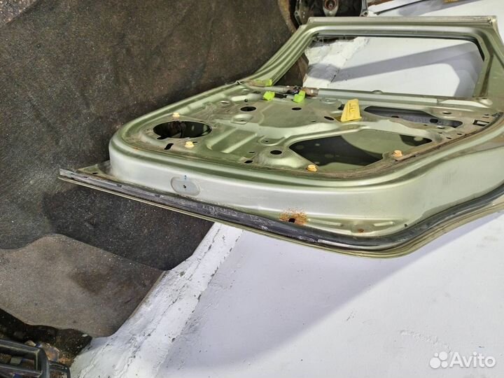 Дверь задняя правая Renault Duster