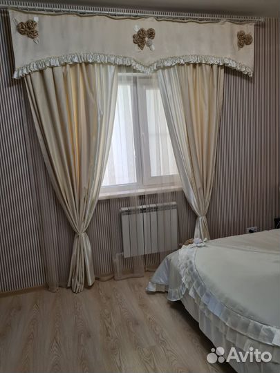 Шторы с ламбрекеном покрывало