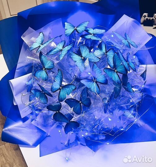 Светящийся букет из бабочек