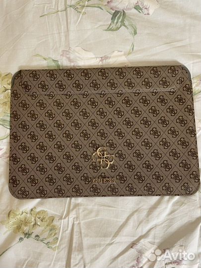 Чехол конверт для ноутбука Guess