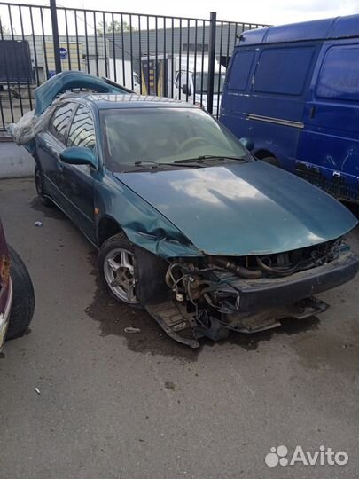 Автомобиль целиком на запчасти