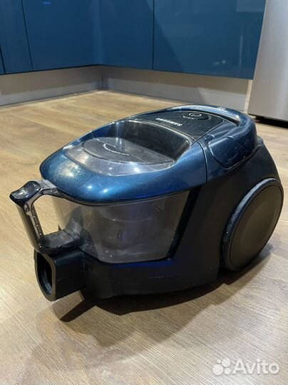 Пылесос Samsung VC3100, с турбиной Anti-Tangle