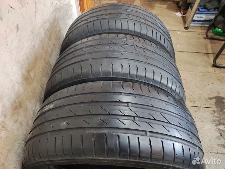 Nokian Tyres Hakka Black 235/50 R18