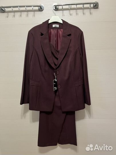 Брючный костюм женский 50/52 размер
