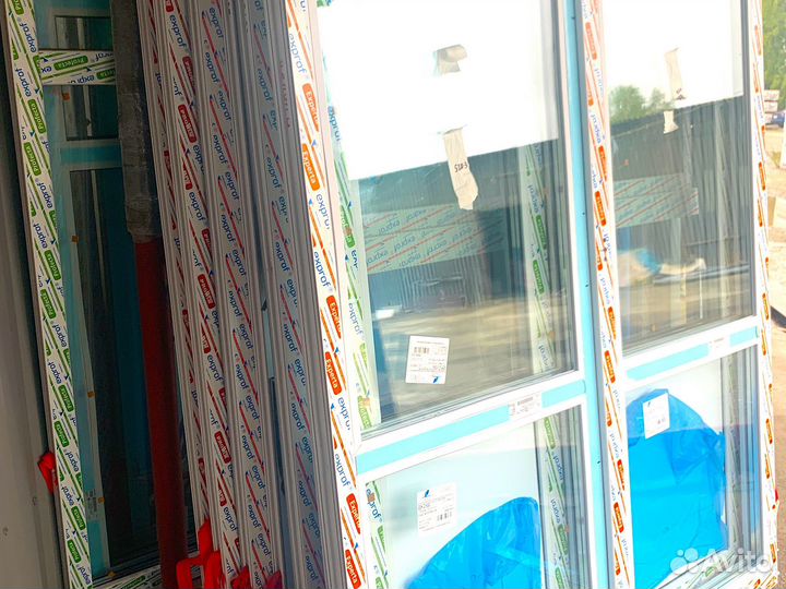 Дверь пластиковая новая