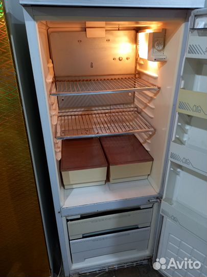 Холодильник Бирюса 145см