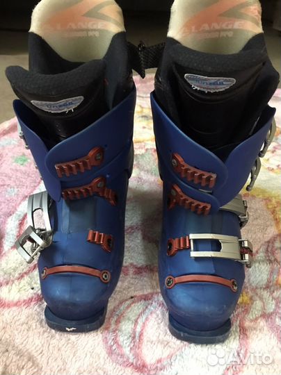 Горнолыжные ботинки lange