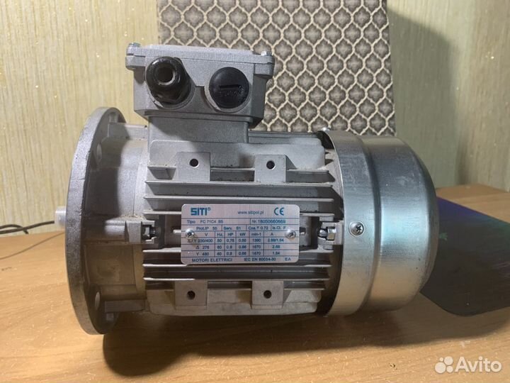Трёхфазный асинхронный двигатель siti