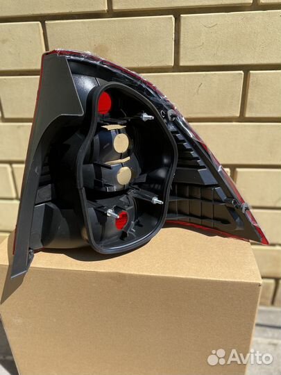 Задний левый фонарь форд фокус 2 седан