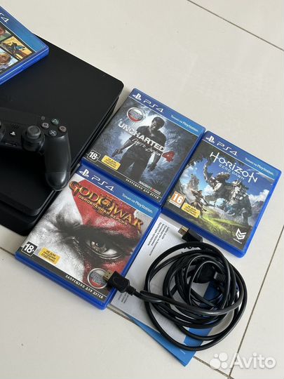 Sony PS4 Slim 500гб (комплектация на фото)