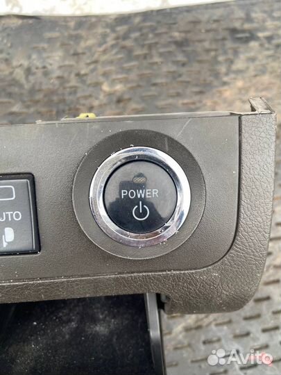 Кнопки,Салона Toyota Crown S200 GWS204