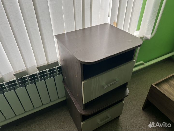 Тумба прикроватная