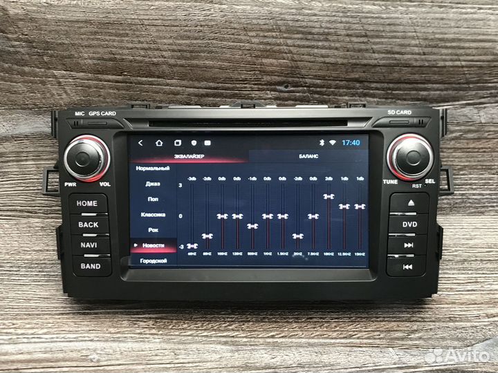 Магнитола TopWay для Toyota Auris E150