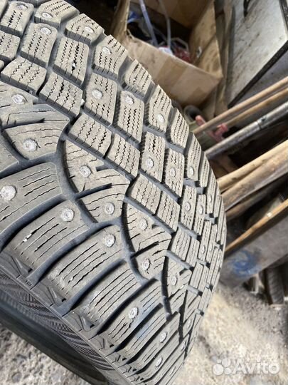 Continental IceContact 2 SUV 255/45 R20