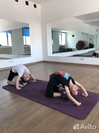 Тренер по фигурному катанию + детская растяжка