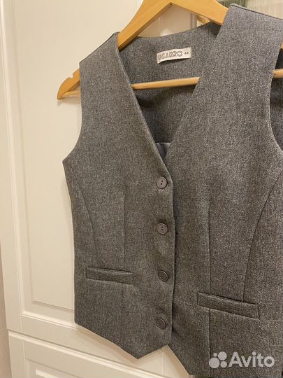 Жилет женский