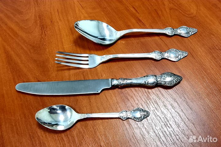 Столовый набор мельхиоровый посеребренный 24 предм