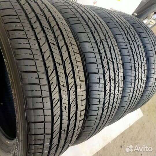 Bridgestone Dueler H/T 843 215/60 R17