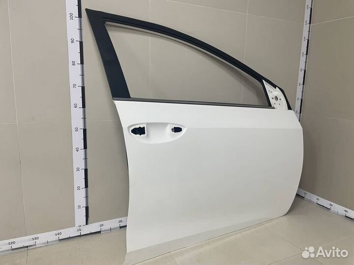 Дверь передняя правая Toyota Corolla