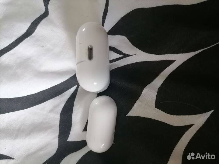 Беспроводные наушники apple airpods2