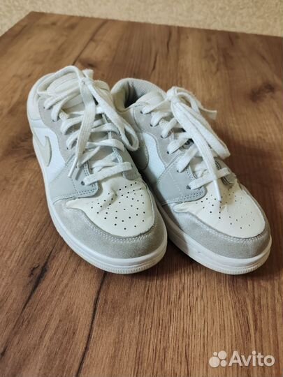 Кроссовки для девочки