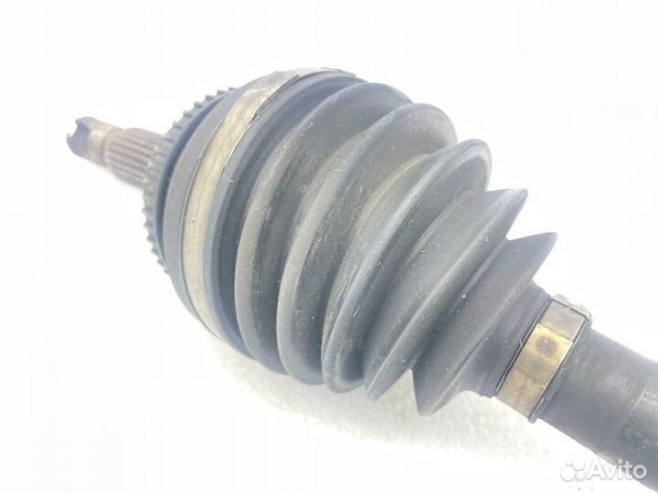 Полуось (привод) передний левый Toyota Noah ZRR70