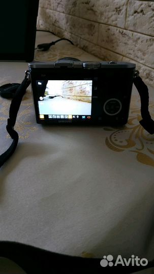 Samsung NX100