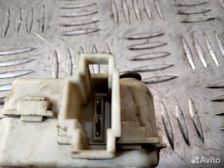 Привод лючка бака Golf IV