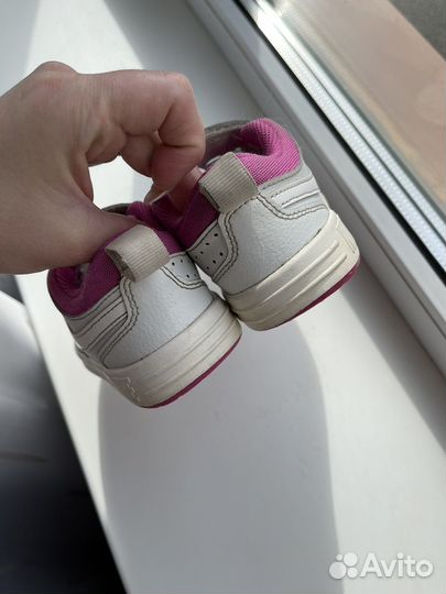 Кроссовки для девочки nike