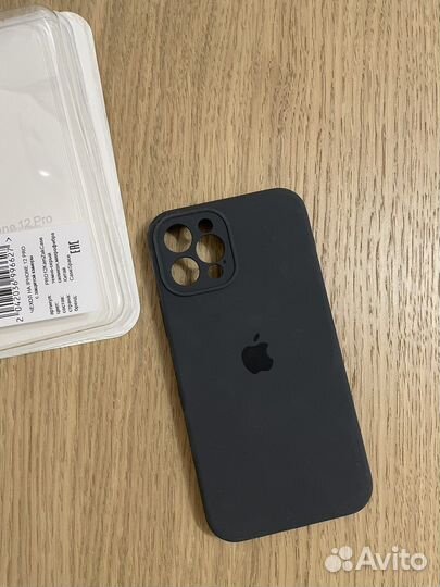 Чехол на iPhone 12 pro новый