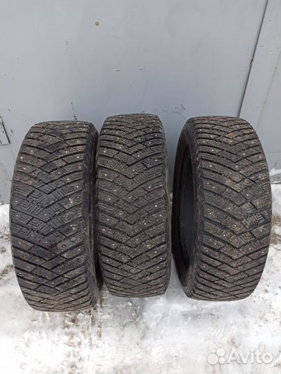 Goodyear Eagle Ultra Grip 215/60 R17