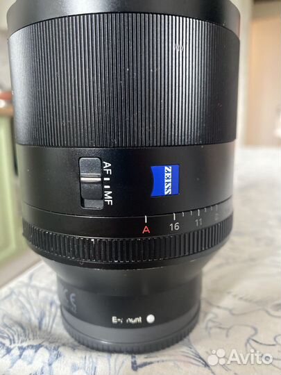 Sony Carl Zeiss Planar T* FE 50mm f/1.4 ZA