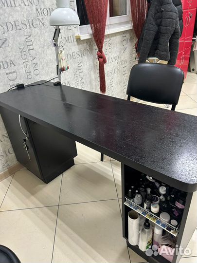 Маникюрный стол бу