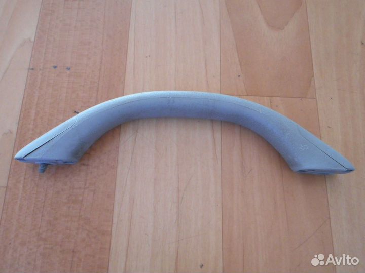 Ручка внутренняя потолочная Nissan Primera P10 (19