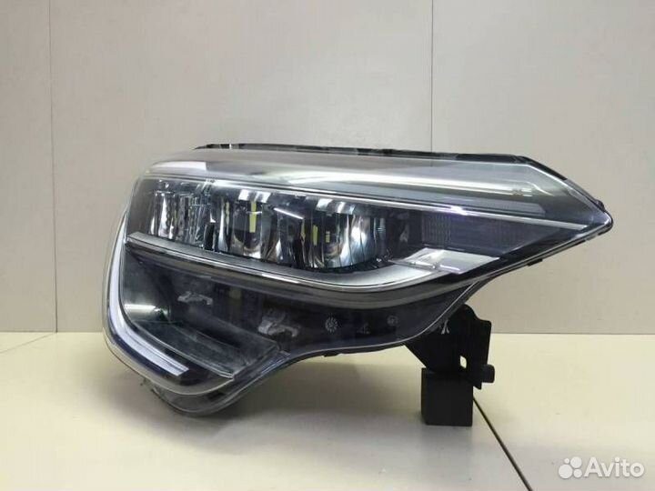 Фара правая Renault Arkana 2018